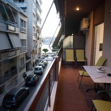 Cozy apartment Marina Zeas  Piraeus Bagian luar foto