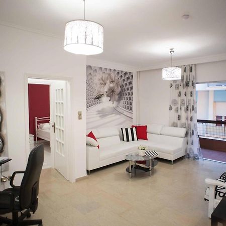 Cozy apartment Marina Zeas  Piraeus Bagian luar foto