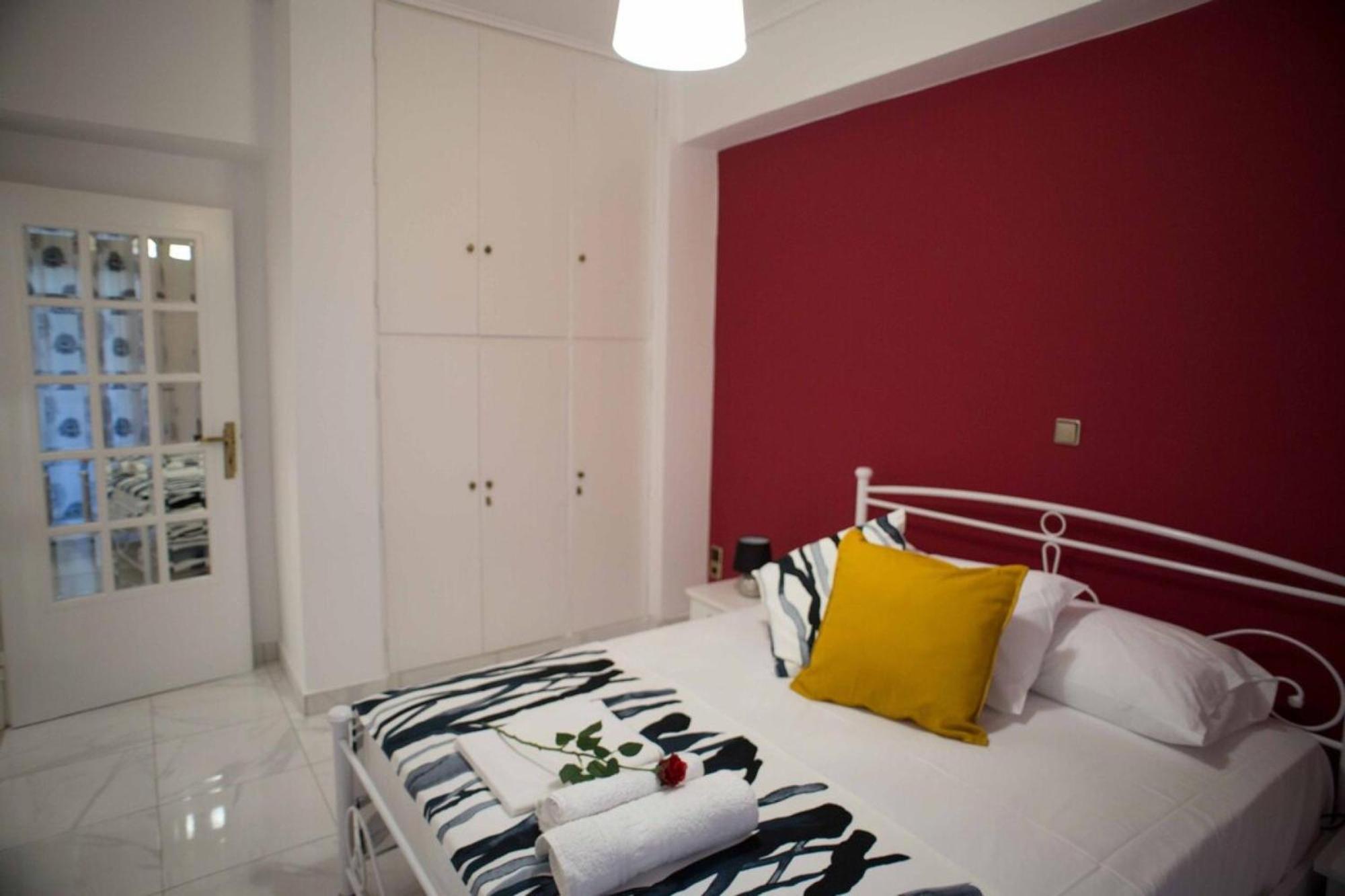 Cozy apartment Marina Zeas  Piraeus Bagian luar foto