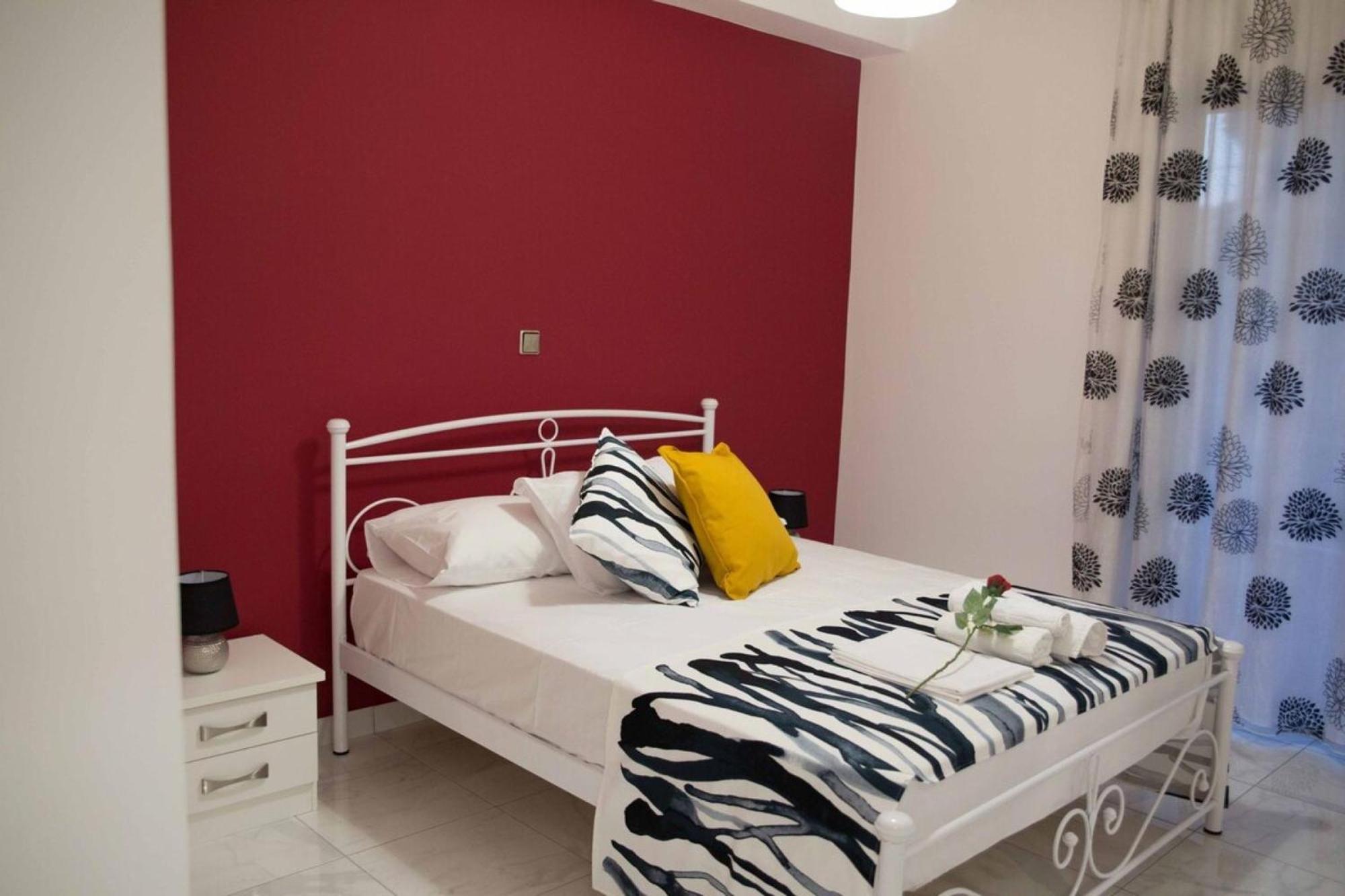 Cozy apartment Marina Zeas  Piraeus Bagian luar foto